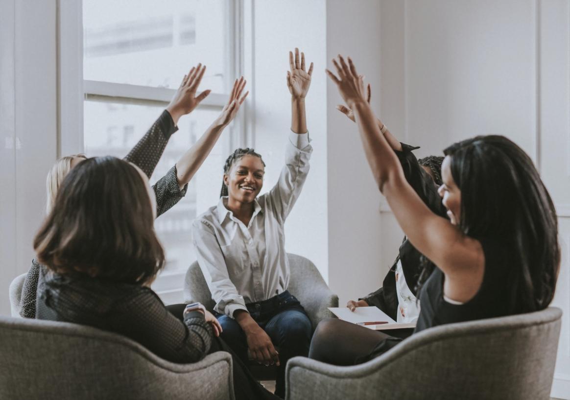 Kreative Lernumgebung während eines Online-Webinars